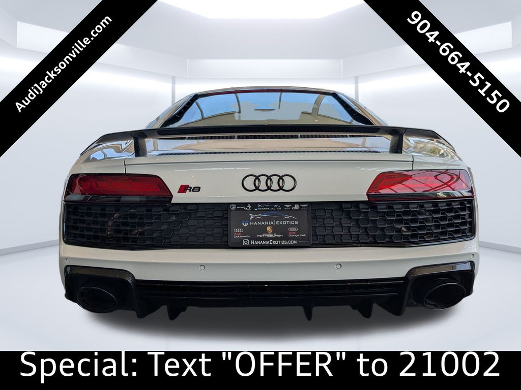 Vehicle image 11 of 32