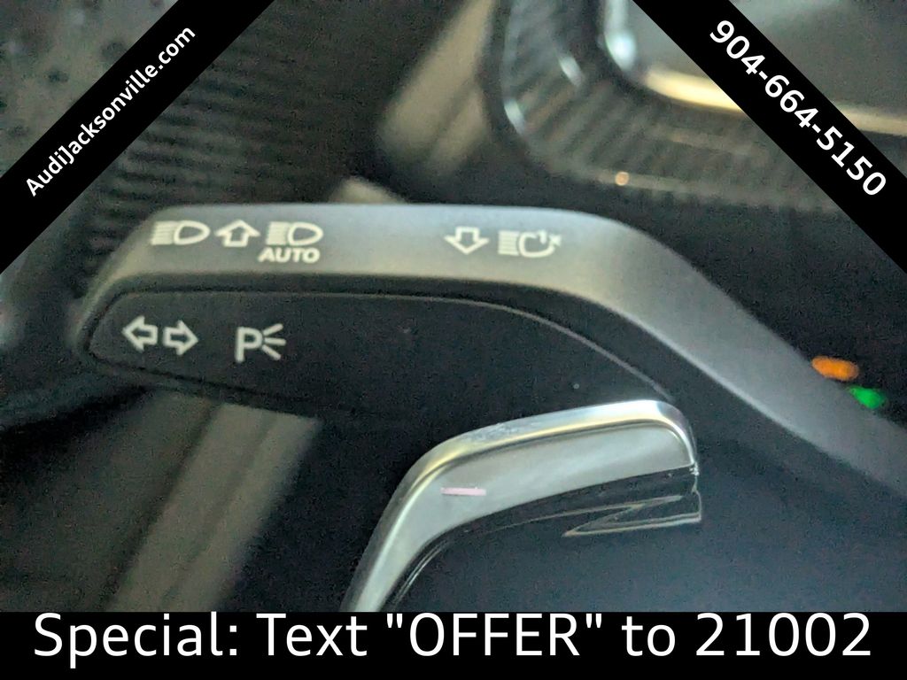 Vehicle image 25 of 32