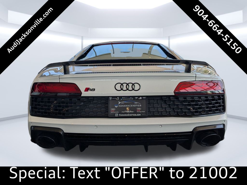 Vehicle image 10 of 32