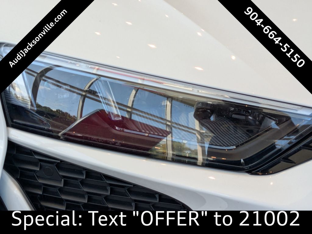 Vehicle image 14 of 32