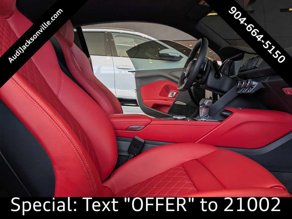 Vehicle image 20 of 32