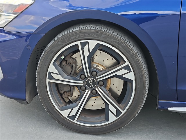 Vehicle image 8 of 25