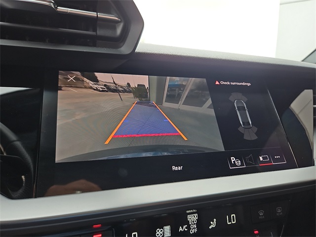 Vehicle image 16 of 25