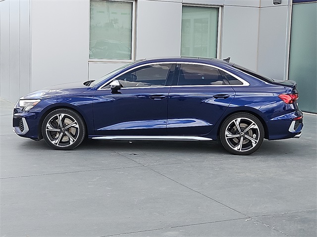 Vehicle image 7 of 25