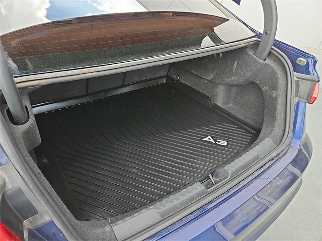 Vehicle image 9 of 25