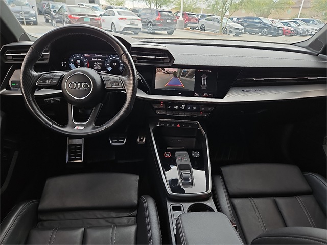 Vehicle image 13 of 25