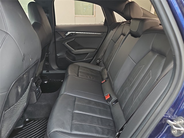 Vehicle image 12 of 25