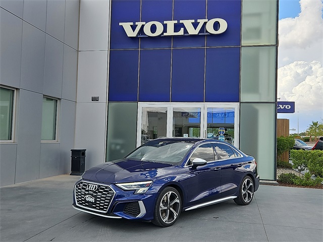 Vehicle image 2 of 25