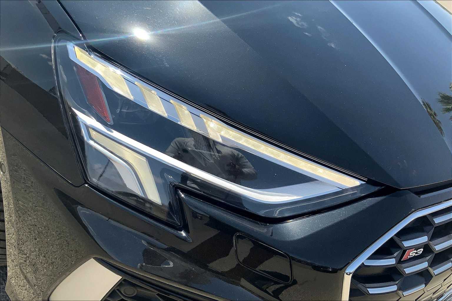Vehicle image 27 of 33