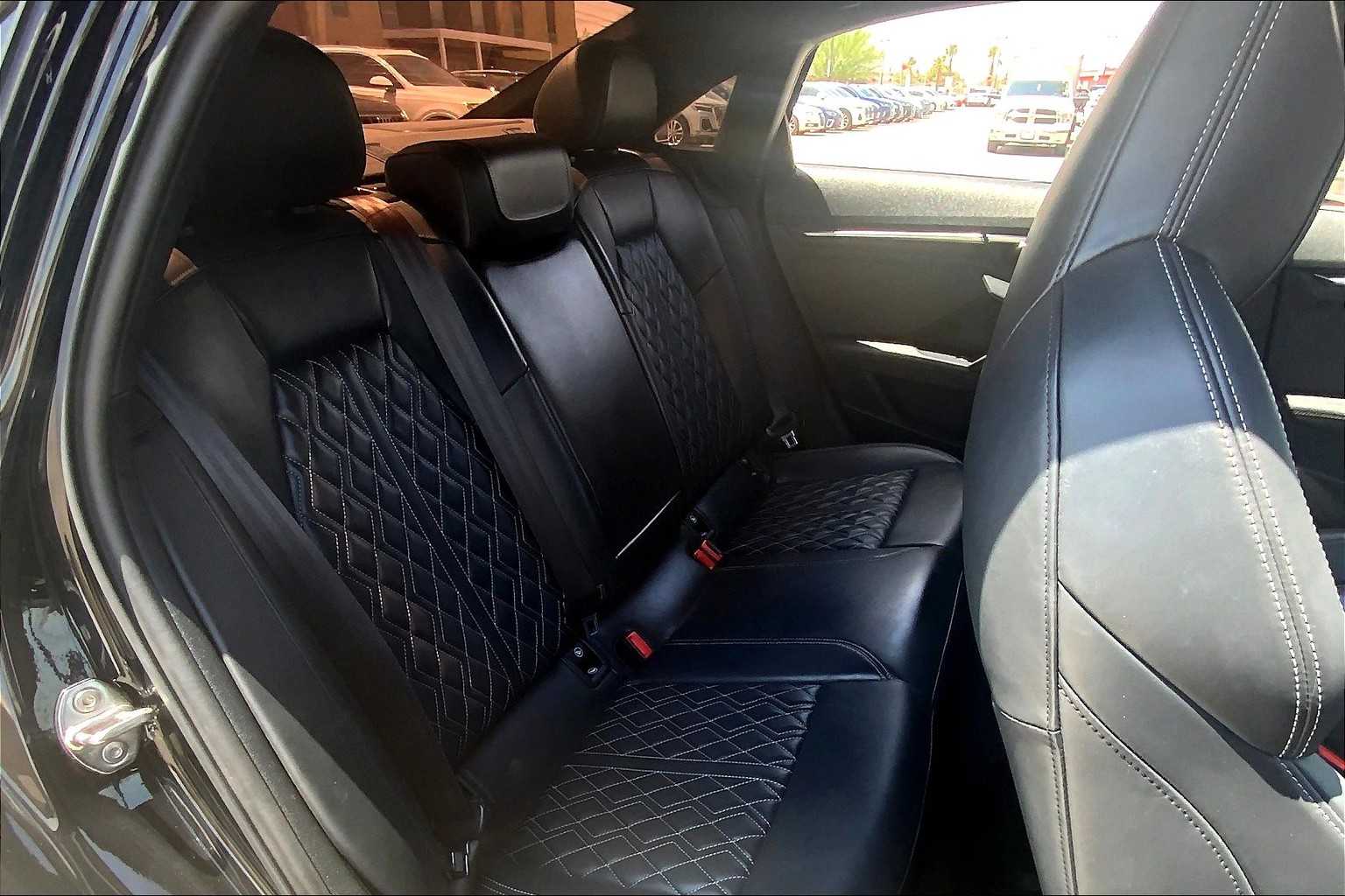 Vehicle image 9 of 33