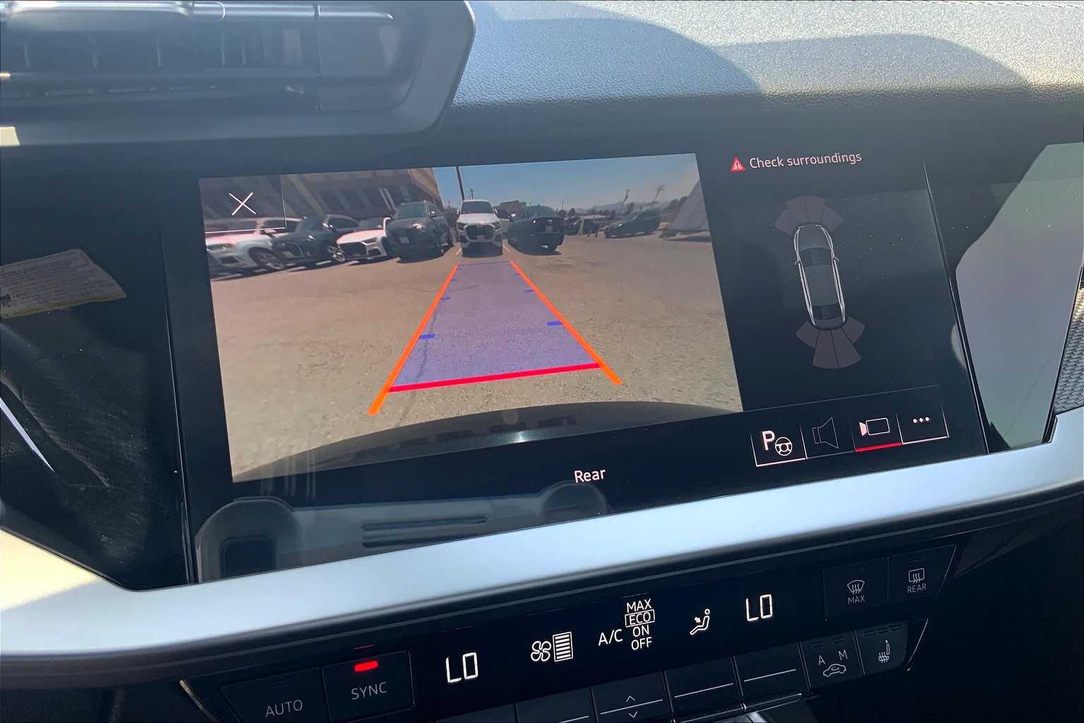 Vehicle image 19 of 33