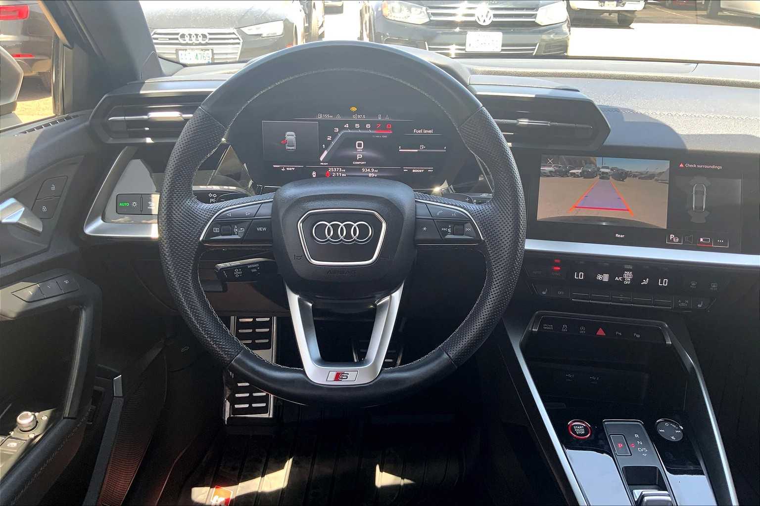 Vehicle image 16 of 33
