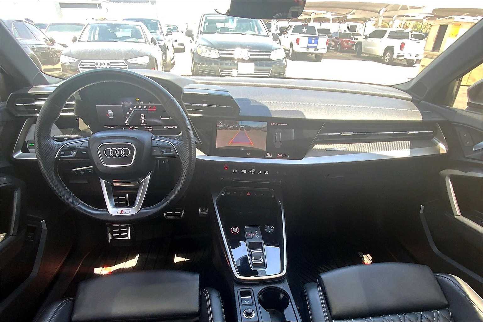Vehicle image 13 of 33
