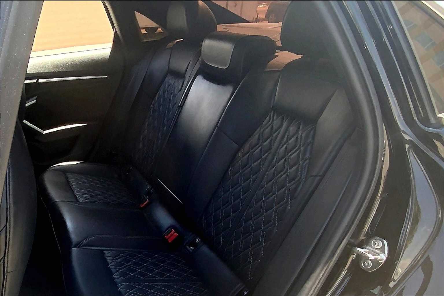 Vehicle image 12 of 33