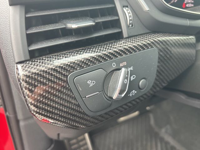 Vehicle image 23 of 42