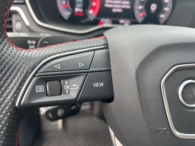 Vehicle image 24 of 42