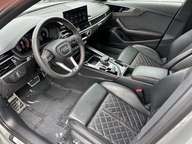 Vehicle image 13 of 43