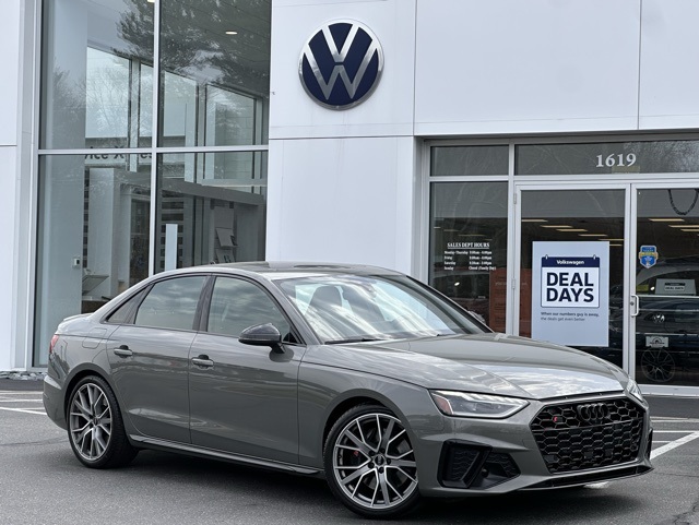 Vehicle image 2 of 43