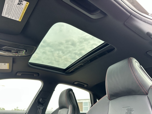 Vehicle image 39 of 43