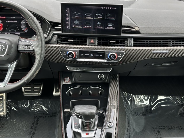 Vehicle image 7 of 43