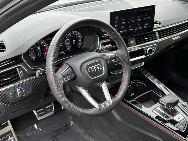 Vehicle image 14 of 43