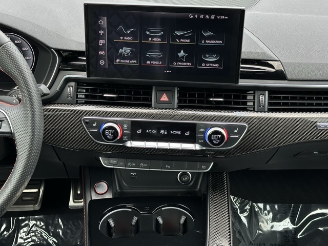 Vehicle image 8 of 43