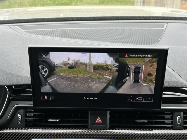 Vehicle image 23 of 43