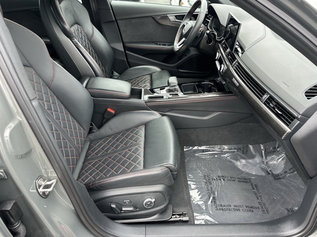 Vehicle image 36 of 43