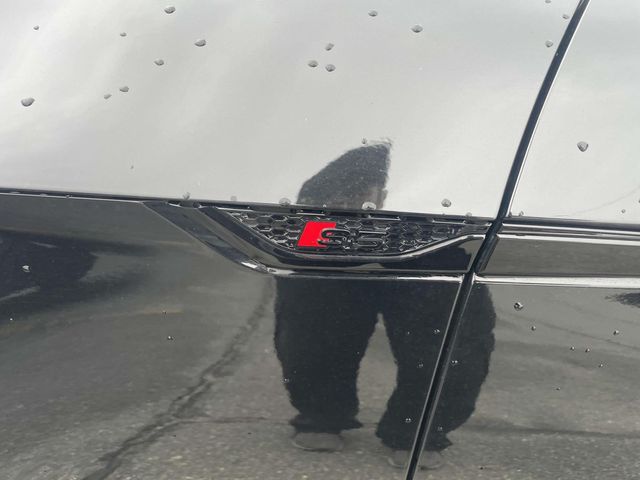 Vehicle image 13 of 35