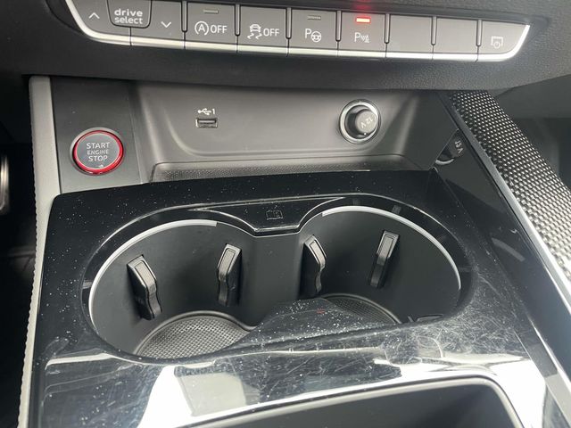 Vehicle image 26 of 35
