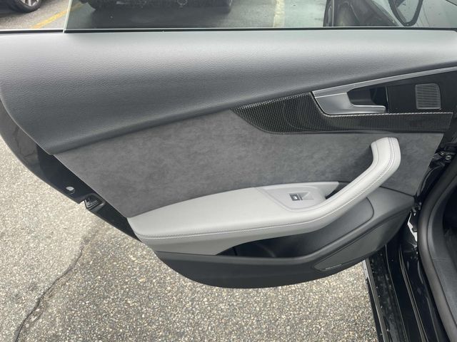 Vehicle image 16 of 35