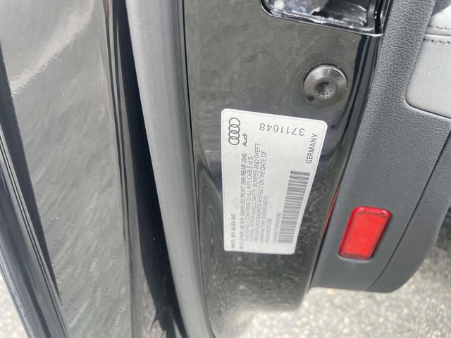 Vehicle image 20 of 35