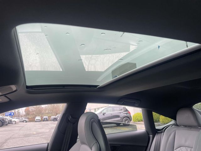 Vehicle image 22 of 35