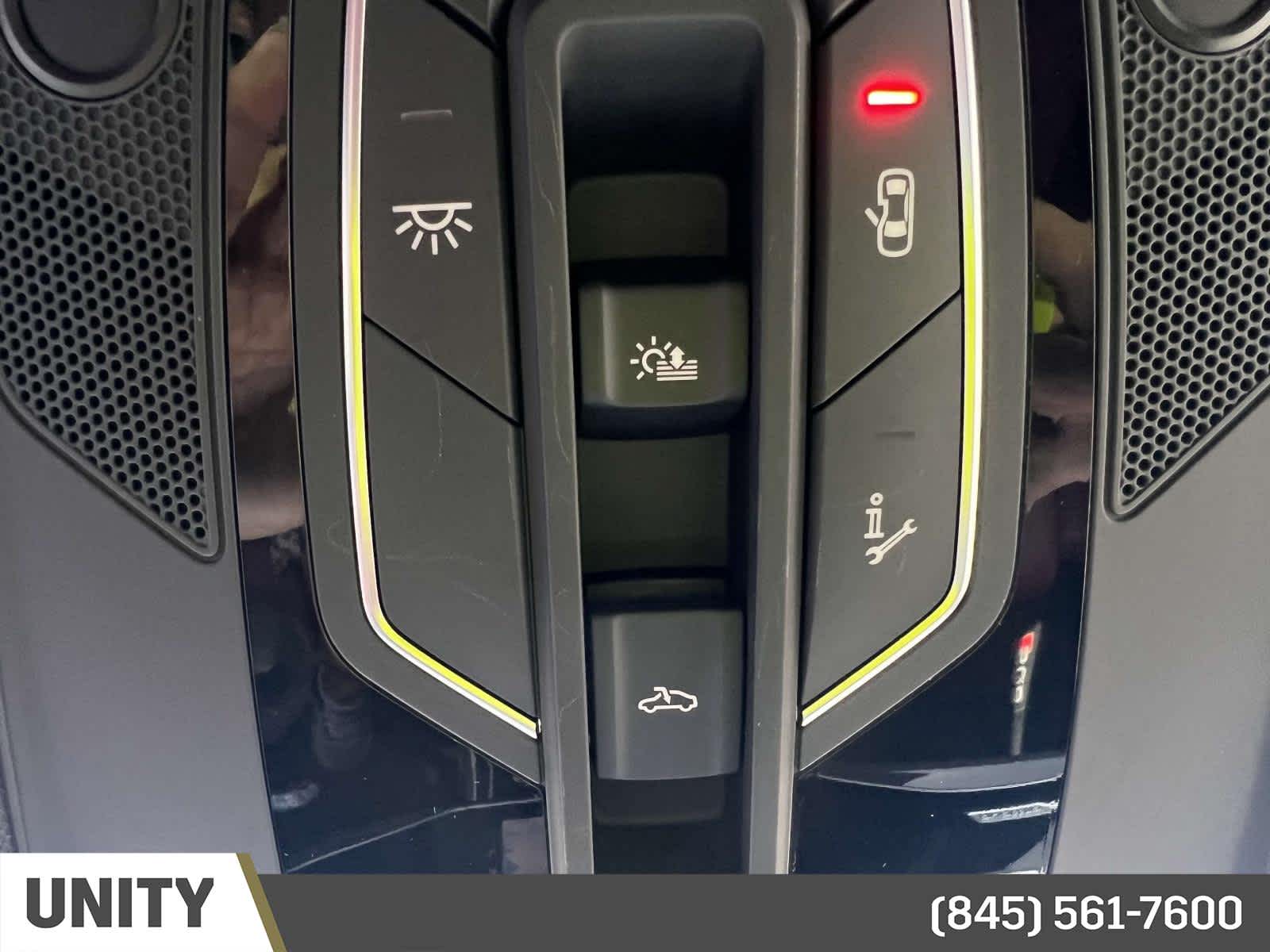 Vehicle image 37 of 39