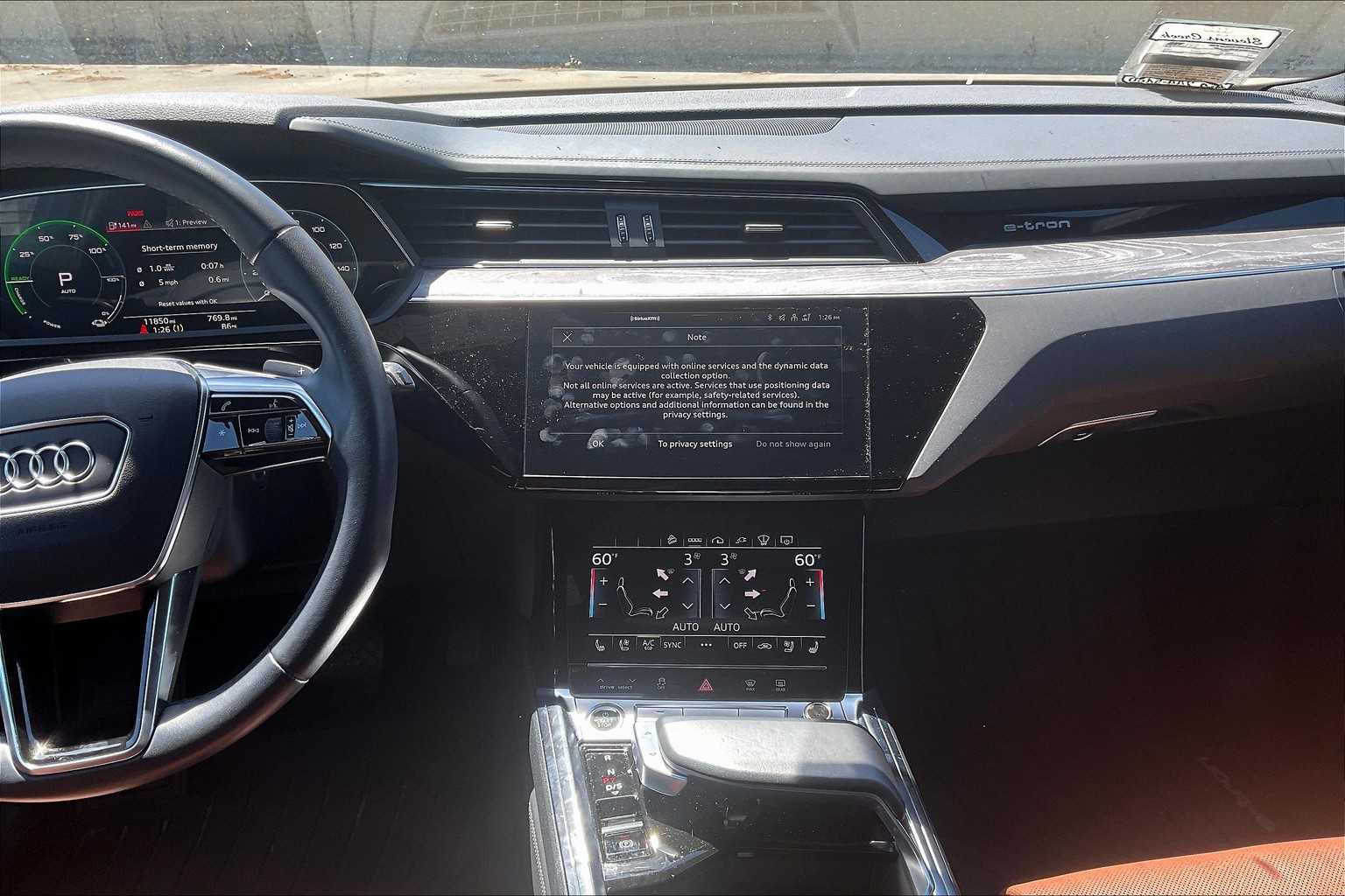 Vehicle image 8 of 32