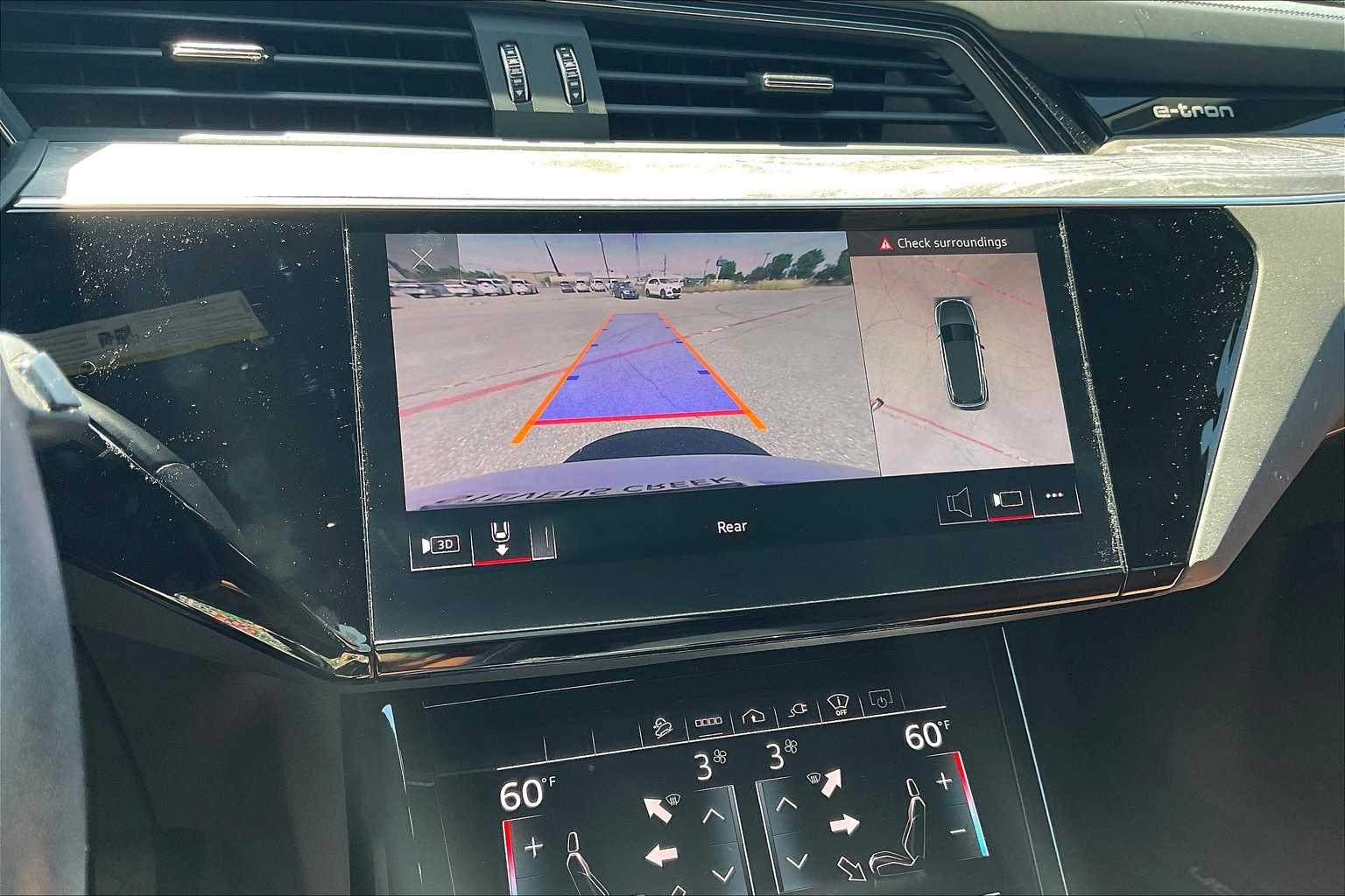 Vehicle image 20 of 32