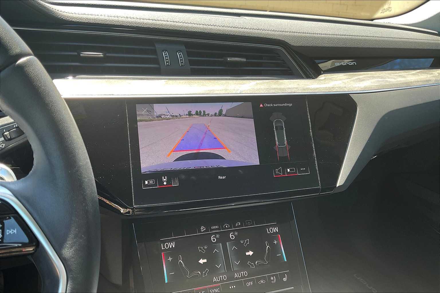 Vehicle image 20 of 32