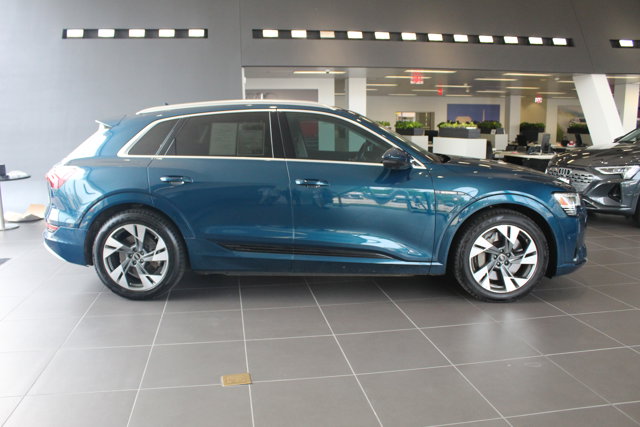Vehicle image 4 of 31