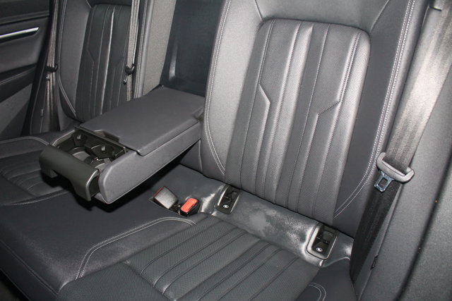 Vehicle image 22 of 31