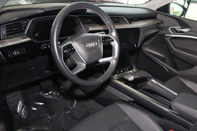 Vehicle image 13 of 31