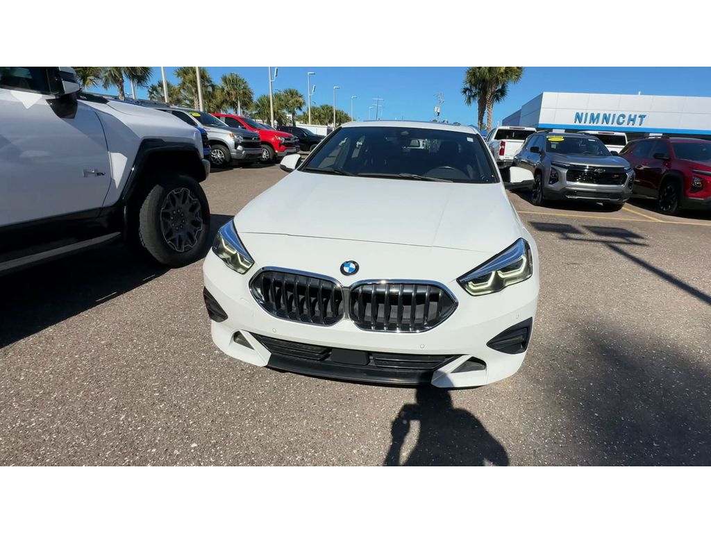 Vehicle image 4 of 29