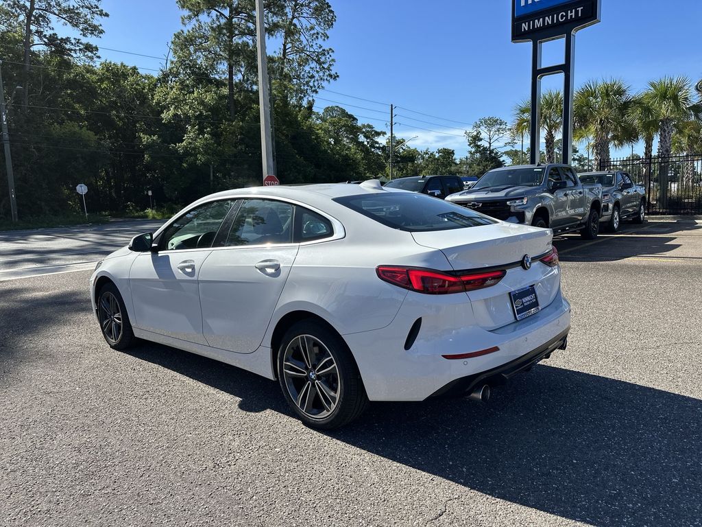 Vehicle image 15 of 29