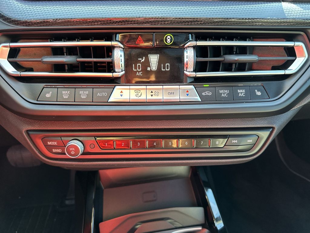 Vehicle image 28 of 29