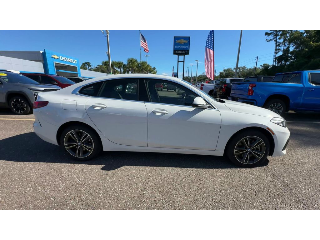 Vehicle image 9 of 29