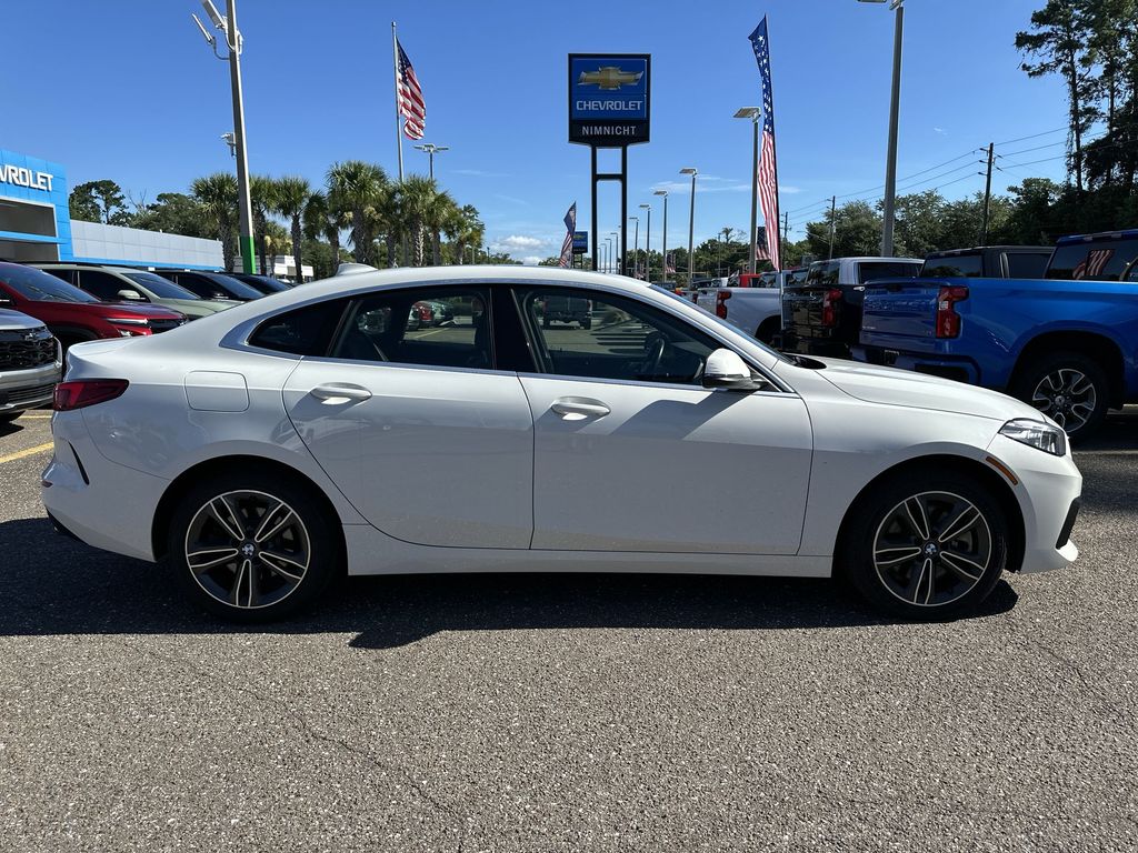 Vehicle image 8 of 29