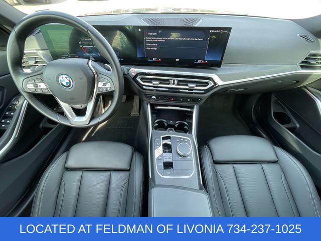 2023 BMW 3 Series 330e xDrive Image 18 of 35