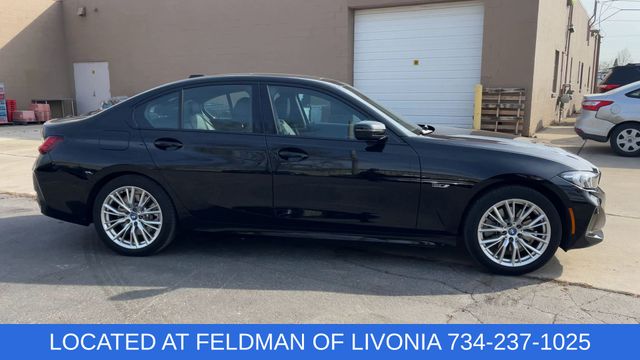 2023 BMW 3 Series 330e xDrive Image 5 of 35