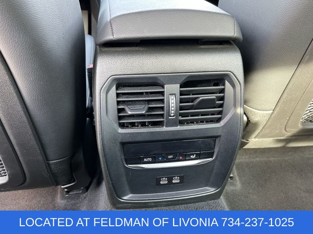 2023 BMW 3 Series 330e xDrive Image 28 of 35