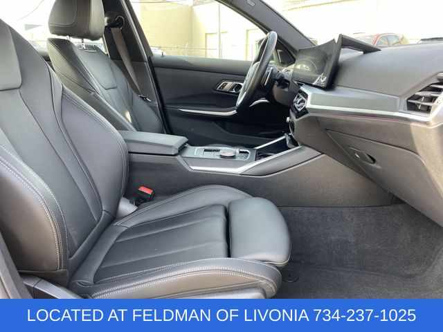 2023 BMW 3 Series 330e xDrive Image 15 of 35