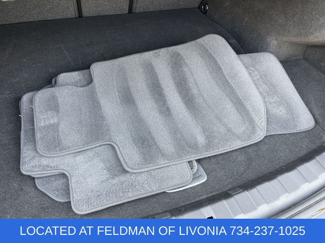 2023 BMW 3 Series 330e xDrive Image 13 of 35